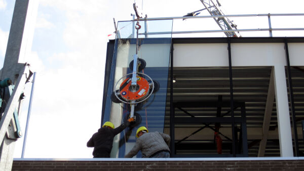 Glas montage met VIAVAC GBX